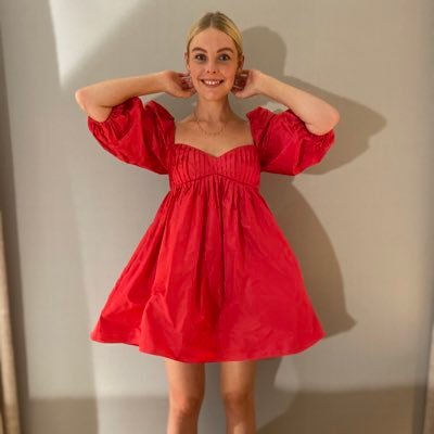 Profile Picture of Nell Hudson (@nellrosehudson) on Twitter