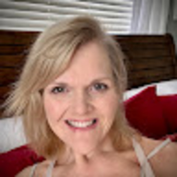 Profile Picture of Sherri Bruckerhoff (@sherribrucke575) on Poshmark