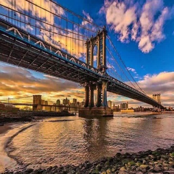 Profile Picture of Erik arias (@ariasd920) on Poshmark