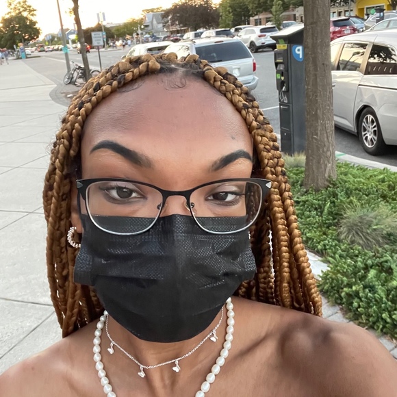 Profile Picture of Jada Thomas (@jadaangelique02) on Poshmark