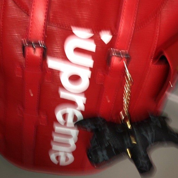 Profile Picture of Andrew Rainville (@swayverson) on Poshmark