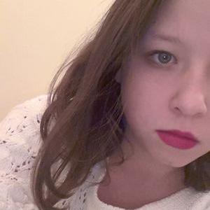 Profile Picture of Taylor Calvert (@summerwatermelo) on Twitter