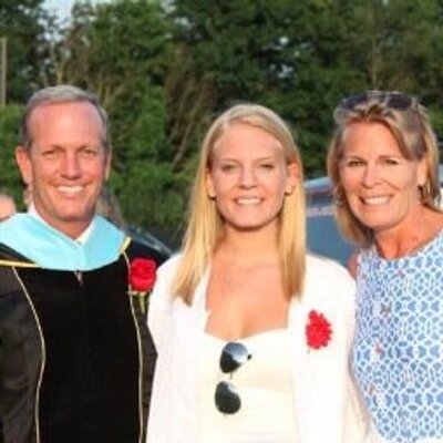 Profile Picture of Whitney Williams (@EWilliams4365) on Twitter