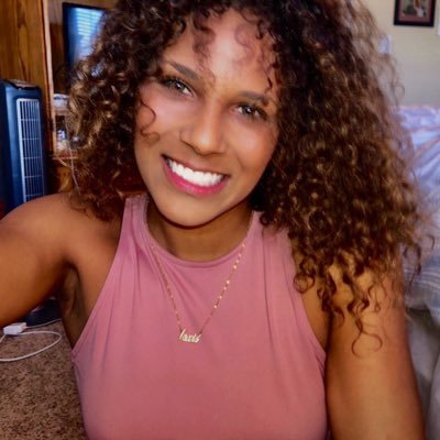 Profile Picture of Lexis Weber (@LexisWeber) on Twitter