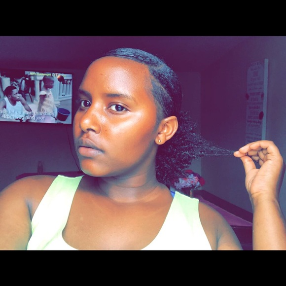 Profile Picture of Mary Makuta (@queenmaria901) on Poshmark