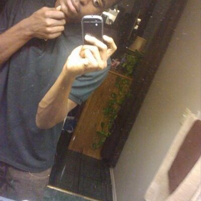 Profile Picture of Carl Whitley (@showtizzzle) on Twitter