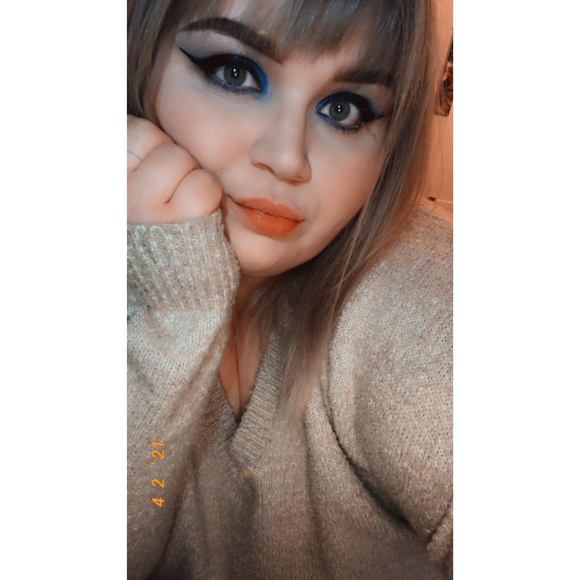 Profile Picture of Alysha Thomas (@abclysha1994) on Poshmark