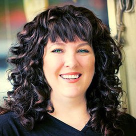 Profile Picture of Rebecca Hansen (@RebeccaNarrates) on Twitter