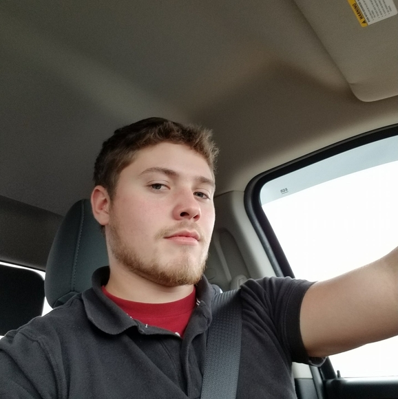 Profile Picture of Scott Bevins (@katlinncy1) on Poshmark