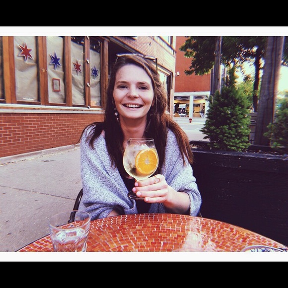 Profile Picture of Hannah Hanauer (@hannahhanauer) on Poshmark