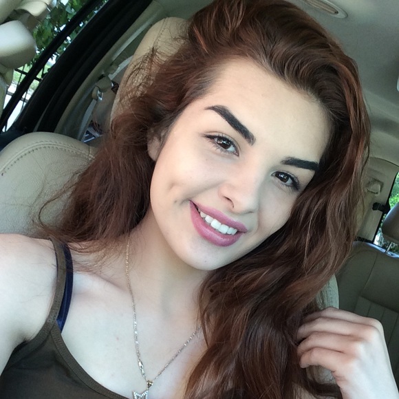 Profile Picture of Marisol Rocha (@mariii99) on Poshmark