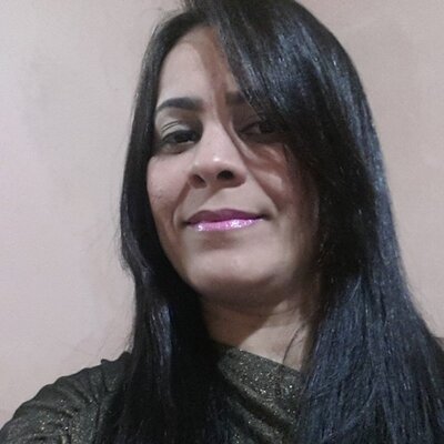Profile Picture of Vania Rocha (@vaniarochavr) on Twitter
