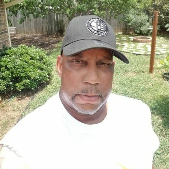 Profile Picture of Nathan Redd (@mainny01) on Poshmark