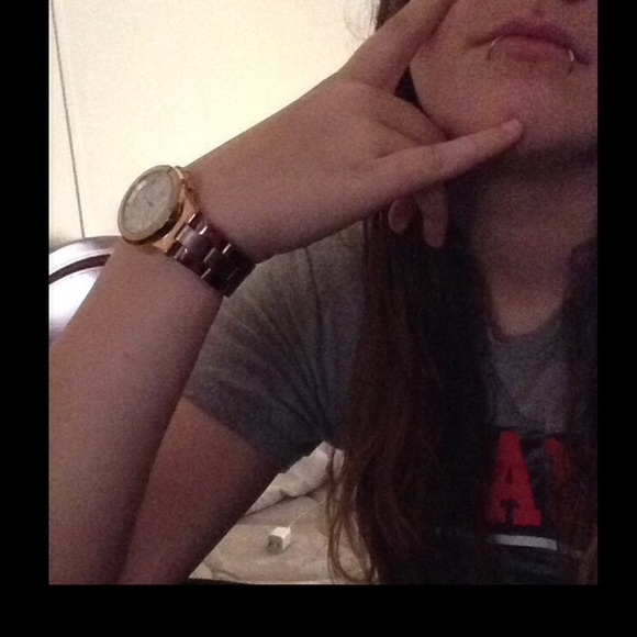Profile Picture of Staci Hathcox (@sttaacci) on Poshmark