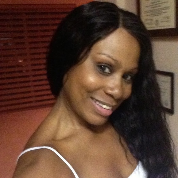 Profile Picture of Sherry Toubin (@lucii357) on Poshmark