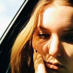 Profile Picture of julia 🍒 (@julia.hardyy) on Instagram