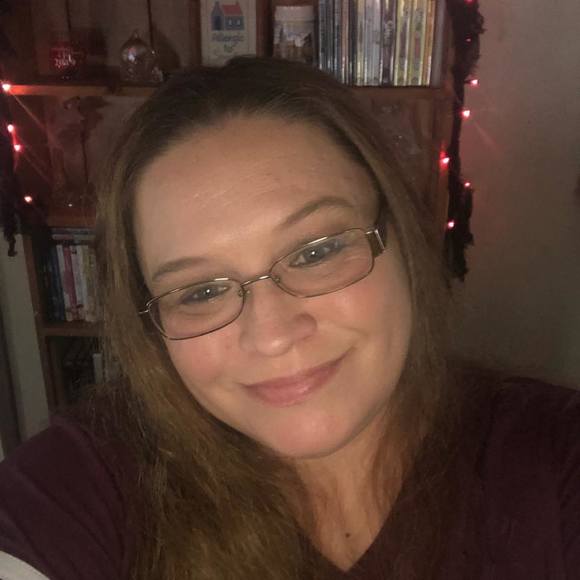 Profile Picture of Jamie pugh Collister (@jamiecollister) on Poshmark