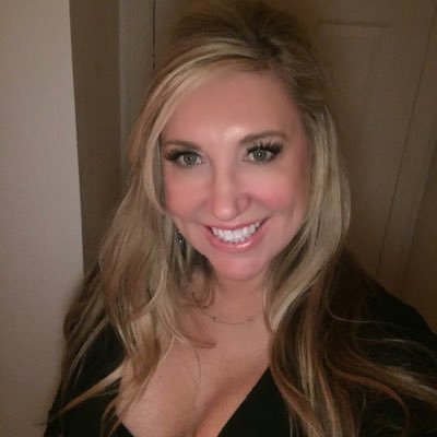 Profile Picture of Amanda Starker (@AmandaStarker1) on Twitter