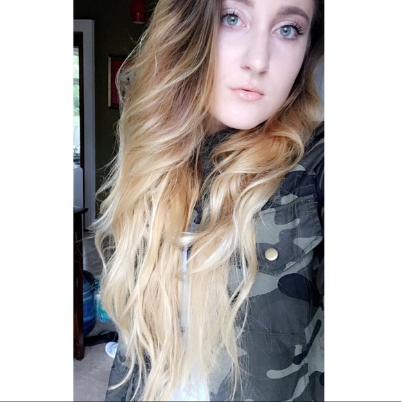 Jessica Hardner - Poshmark Profile Picture of Jessica Hardner (@jessboutique00) on Poshmark