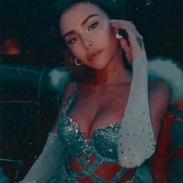 Profile Picture of 𝐀𝐦𝐞𝐥𝐢𝐚 𝐌𝐨𝐧𝐫𝐨𝐞 (@_AmeliaMonroe_) on Twitter