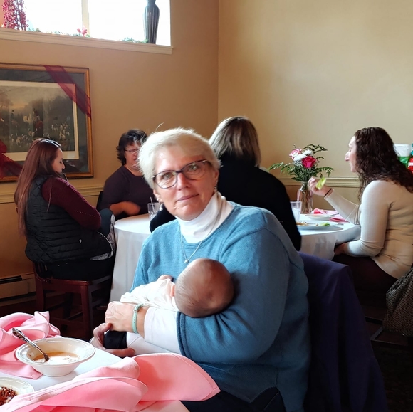 Debi jones Phinney - Poshmark Profile Picture of Debi jones Phinney (@debiphinney) on Poshmark