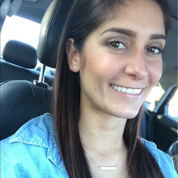 Profile Picture of Courtney Buschard (@cocobeans8290) on Poshmark