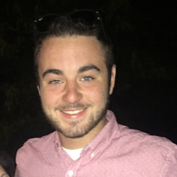 Profile Picture of Brandon Winslow (@b_winslow) on Poshmark