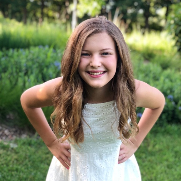 Delaney Colhour - Poshmark Profile Picture of Delaney Colhour (@girlygirl416) on Poshmark