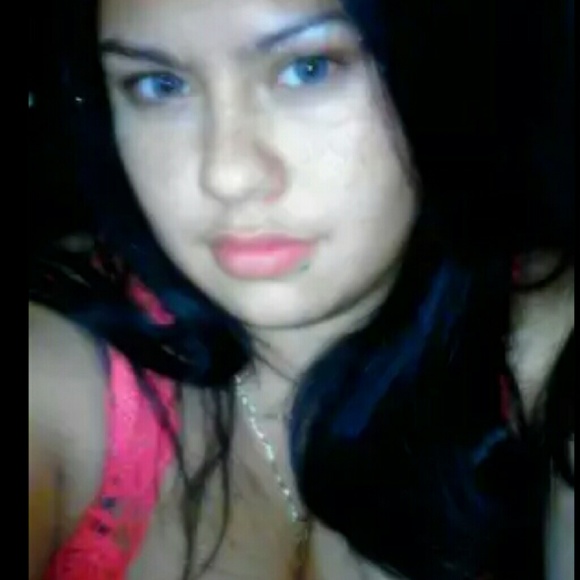 Profile Picture of Bianca Santos (@biancasantos91) on Poshmark