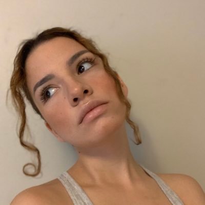 Profile Picture of Alexandra Arellano (@Alexand08126447) on Twitter