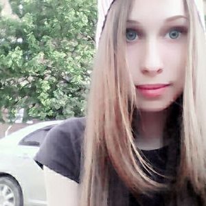 Profile Picture of Lina Lubenkova (@PolinaLubenkov2) on Twitter