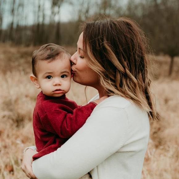 Profile Picture of Casey Suidan (@csuidan) on Poshmark