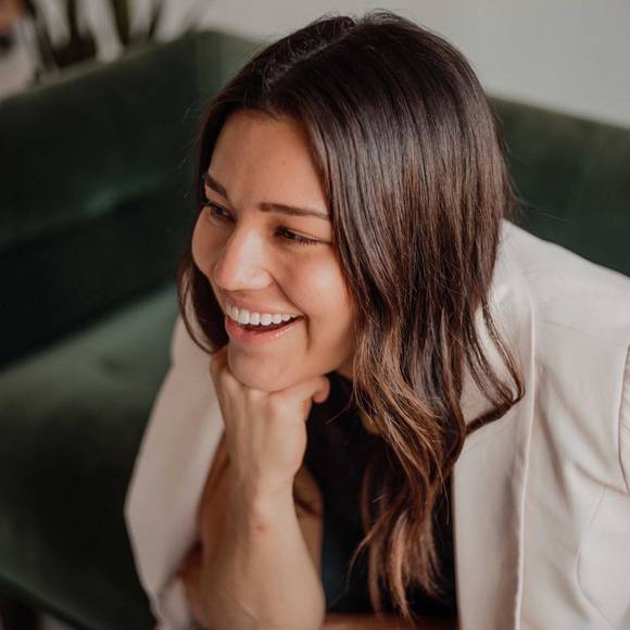 Profile Picture of Roxy Rodriguez (@rmrodriguez02) on Poshmark