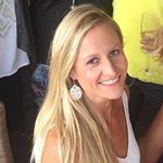 Profile Picture of Shelley Scully (@shelleybeach) on Instagram