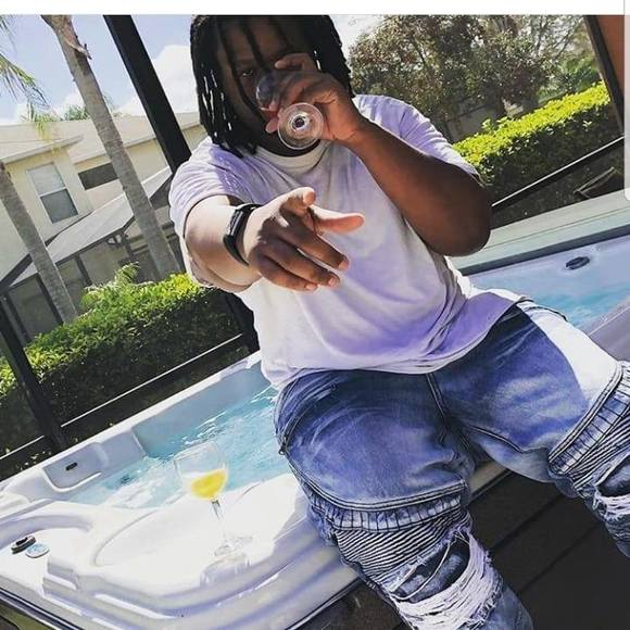 Profile Picture of Antonio Tyler (@tylerantonioleo) on Poshmark