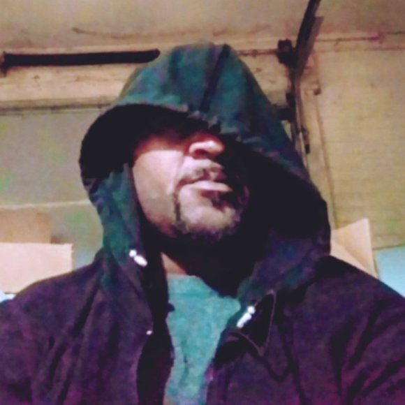 Profile Picture of Cedric Carter (@cedric_carter) on Poshmark