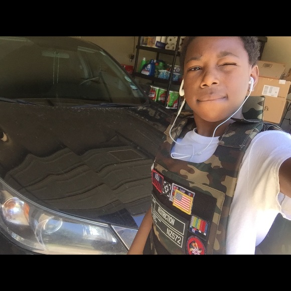 Profile Picture of Demarcus Dyas (@heartbrokendee) on Poshmark