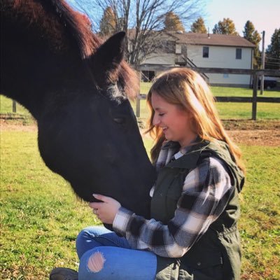 Profile Picture of Lea Martin (@leanicole13) on Twitter