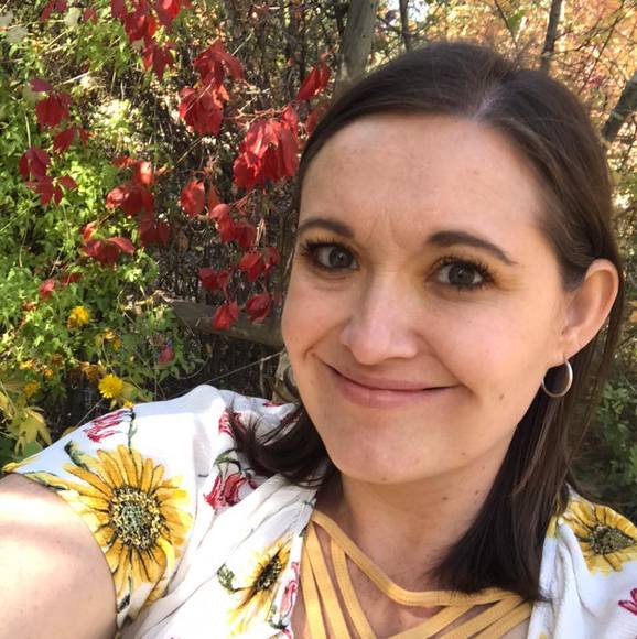 Profile Picture of Heather Pulst (@luckypulst) on Poshmark