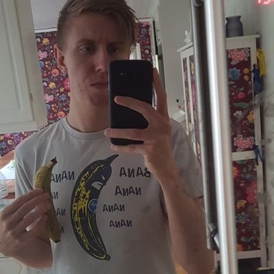 Profile Picture of Adam (@_sprinklePop) on Twitter