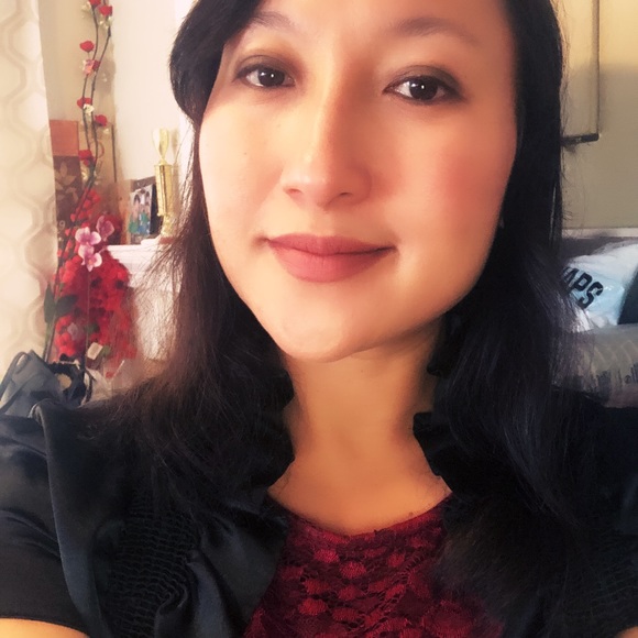 Profile Picture of Joy Olarte (@vanjoy77) on Poshmark