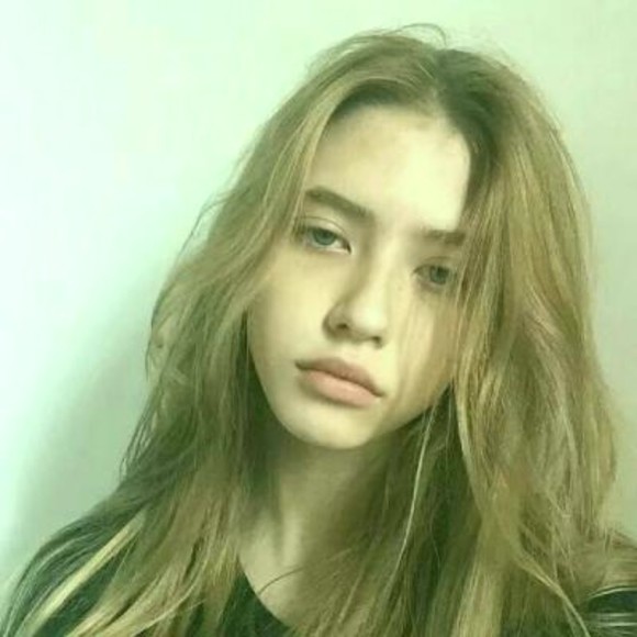 Profile Picture of Muna Alhammadi (@theatheighp) on Poshmark