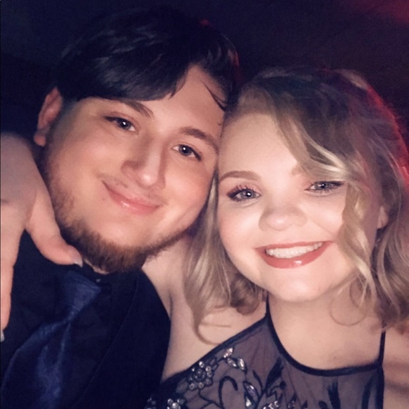 Profile Picture of Austin Huff (@austynhuff) on Poshmark