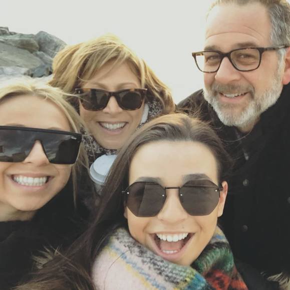 Profile Picture of Lisa Falcinelli lappin (@savilleroad) on Poshmark