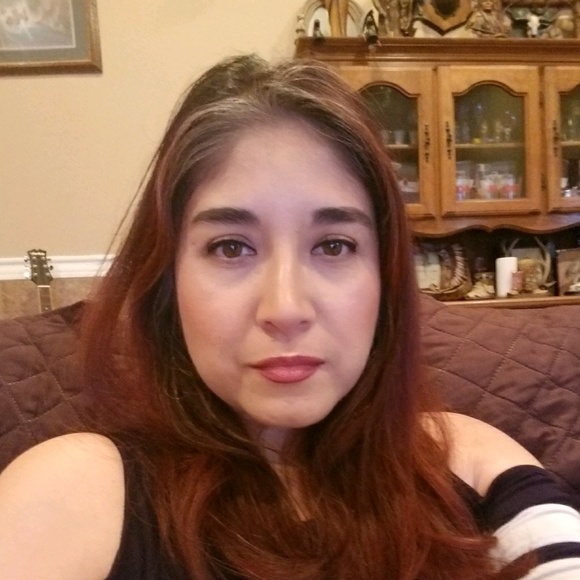 Profile Picture of Esmeralda Ehrenzweig (@esmy44) on Poshmark