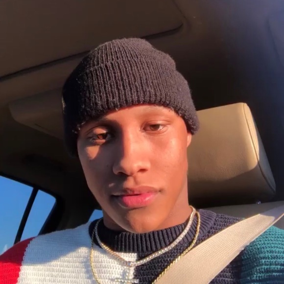 Profile Picture of Carlos Jackson (@thatguylos2201) on Poshmark