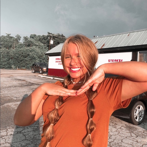 Profile Picture of Hope Maddison (@hopemaddison) on Poshmark