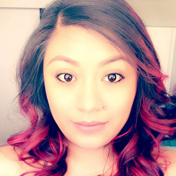 Profile Picture of Ruby Barboza (@ruby_bg) on Poshmark