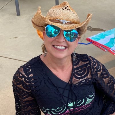 Profile Picture of Robin Snook (@RobinSnook8) on Twitter