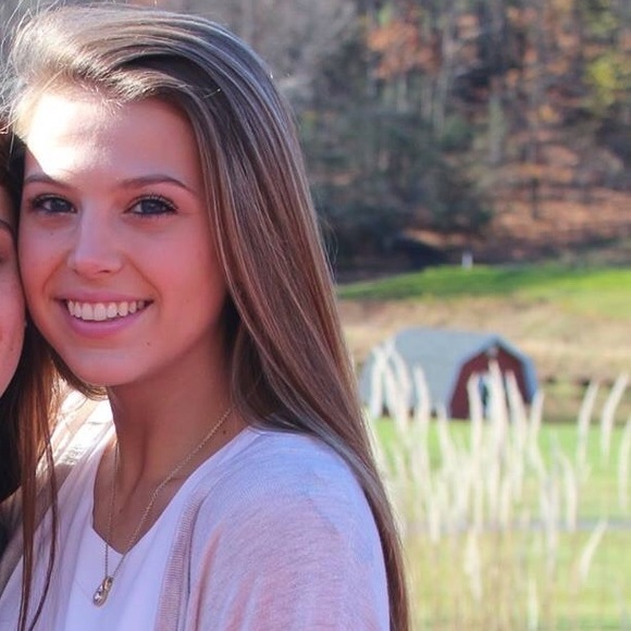 Profile Picture of Alex Chapdelaine (@alexchapdelaine) on Poshmark